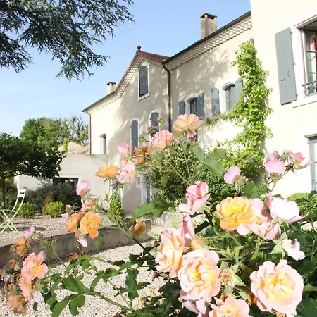La Des Charmilles Bed & Breakfast 4*