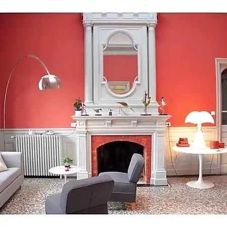 La Des Charmilles Couette-café 4*